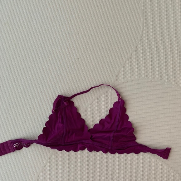 HALTER MAGENTA BRALETTE - Picture 2 of 6